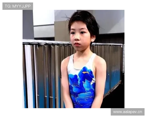 张雨霏赛场外的生活露出来了，那个豪宅和名车我眼睛都懒得眨了！