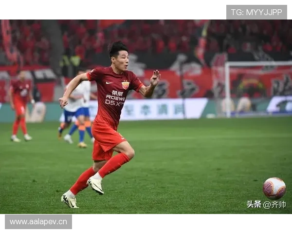 武磊家冰箱里塞满蛋白粉，邻居以为他开了健身房